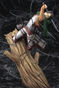 Attack on Titan - Levi Ackermann Statue / ARTFXJ / Renewal Version: Kotobukiya