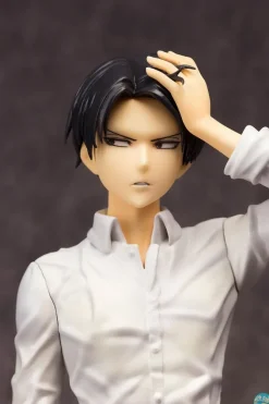 Attack on Titan - Levi Statue: Apricot Blossom