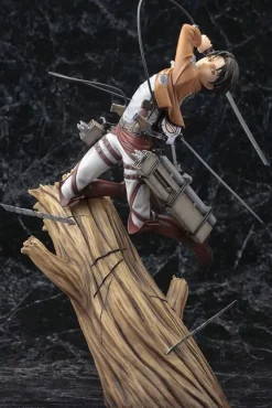 Attack on Titan ARTFXJ - Statue Levi Renewal Package Ver.: Kotobukiya