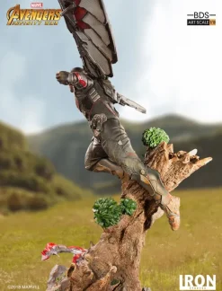 Avengers Infinity War - Falcon Statue: Iron Studios