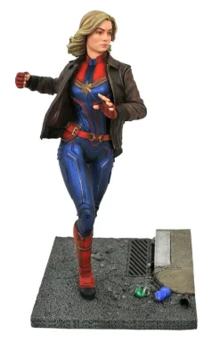 Captain Marvel - Captain Marvel Statue / Premier Collection: Diamond Select