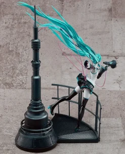 Character Vocal Series 01 - Hatsune Miku Statue / Love is War - Refined Version: Good Smile Company