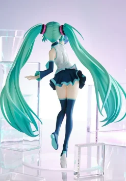 Character Vocal Series 01 - Hatsune Miku Statue / Pop Up Parade: L - Because You're Here Version: