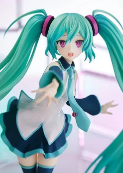 Character Vocal Series 01 - Hatsune Miku Statue / Pop Up Parade: L - Because You're Here Version: