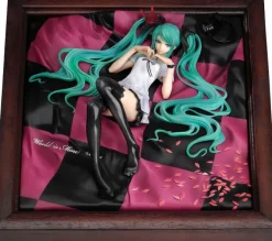 Character Vocal Series - Hatsune Miku Statue / World is Mine Brown Frame: Good Smile Company