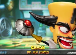 Crash Bandicoot 3 - Dr. Neo Cortex Statue: First 4 Figures