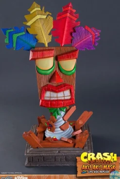 Crash Bandicoot - Aku Aku Maske Life-Size Replika: First 4 Figures