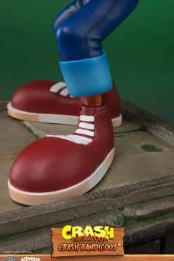 Crash Bandicoot - Crash Bandicoot Statue: First 4 Figures