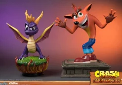 Crash Bandicoot - Crash Bandicoot Statue: First 4 Figures