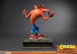 Crash Bandicoot - Crash Bandicoot Statue: First 4 Figures