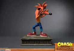 Crash Bandicoot - Crash Bandicoot Statue: First 4 Figures