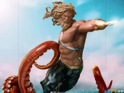 DC Comics - Aquaman Statue / Deluxe Art Scale: Iron Studios
