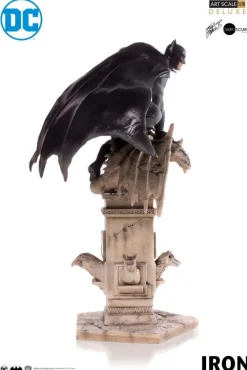 DC Comics - Batman Statue / Deluxe Art Scale: Iron Studios