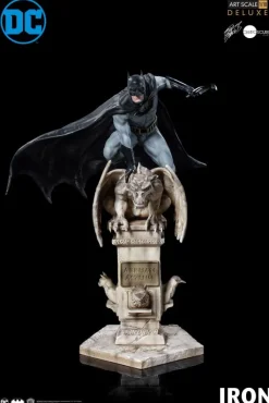 DC Comics - Batman Statue / Deluxe Art Scale: Iron Studios
