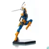 DC Comics - Daethstroke Statue: Iron Studios