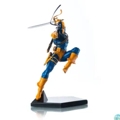 DC Comics - Daethstroke Statue: Iron Studios