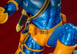 DC Comics - Daethstroke Statue: Iron Studios