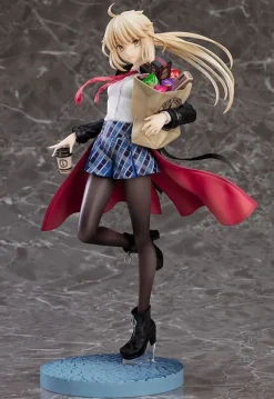 Fate/Grand Order - Saber/Altria Pendragon Statue / Heroic Spirit Traveling Outfit: Good Smile Compan
