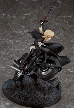 Fate/Grand Order - Saber/Altria Pendragon & Cuirassier Noir Statue: Good Smile Company
