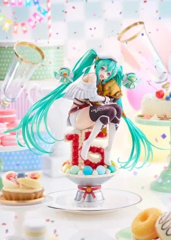 Hatsune Miku Characters - Racing Miku Statue / 2023 - 15th Anniversary Ver.: Good Smile Company