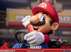 Mario Kart - Mario Statue / Standard Edition: First 4 Figures