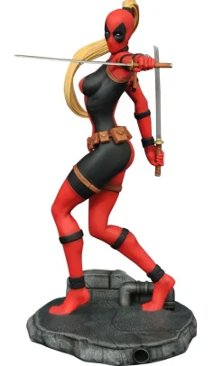 Marvel - Lady Deadpool Statue - Femme Fatales: Diamond Select