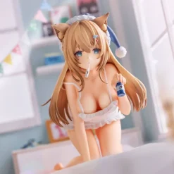 Original Character - Onetsuneko Colon-chan Statue / by Necomi: Union Creative