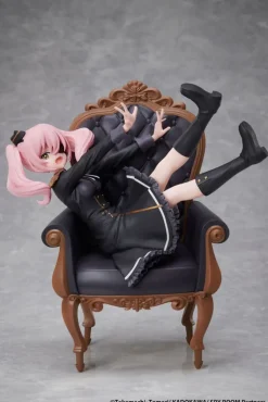 Spy Classroom - Annett Statue: Elcoco