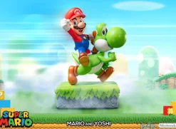 Super Mario - Super Mario & Yoshi Statue: First 4 Figures