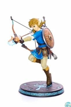 The Legend of Zelda Breath of the Wild - Link Statue: First 4 Figures