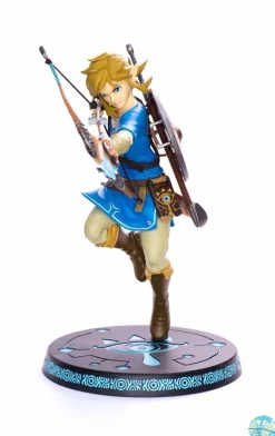 The Legend of Zelda Breath of the Wild - Link Statue: First 4 Figures