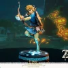The Legend of Zelda Breath of the Wild - Link Statue / Collector's Edition: First 4 Figures