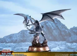 Yu-Gi-Oh! - Blue-Eyes White Dragon Statue / Silver Edition: First 4 Figures
