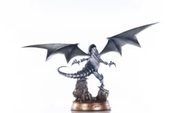 Yu-Gi-Oh! - Blue-Eyes White Dragon Statue / Silver Edition: First 4 Figures