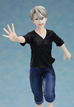 Yuri!!! on Ice - Yuri, Victor & Makkachin Statue: Good Smile Company